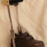 Knee ankle foot orthosis attached to a shoe